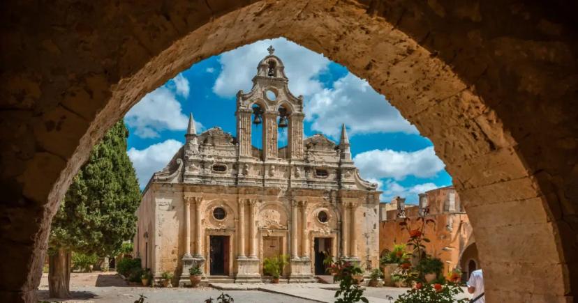 Objevte nejkrásnější památky na Krétě: Antické poklady, paláce i skryté klenoty