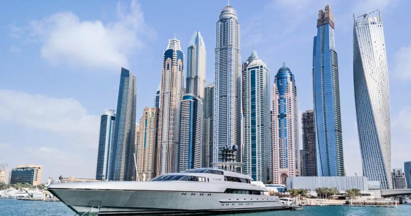 Luxusní život v Dubaji: Mrakodrapy a nákupní centra